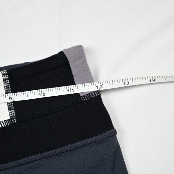 Lululemon Gray Wide legs Leggings Inside Pocket - Picture 9 of 10